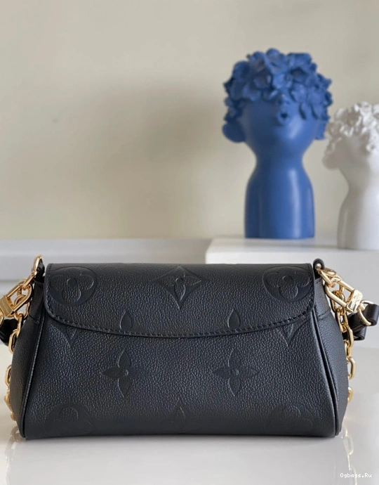 VUITTON LOUIS FAVORITE 0105